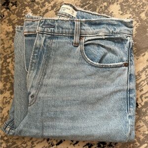 Ultra High Rise 90s Straight Jean 28R